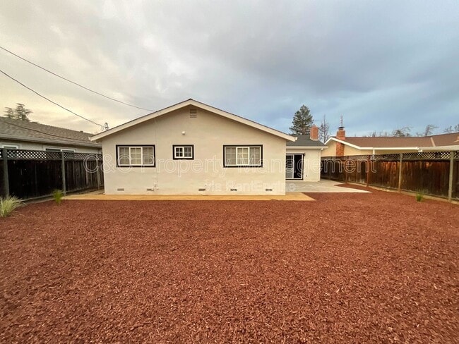 Building Photo - 7132 Bark Ln