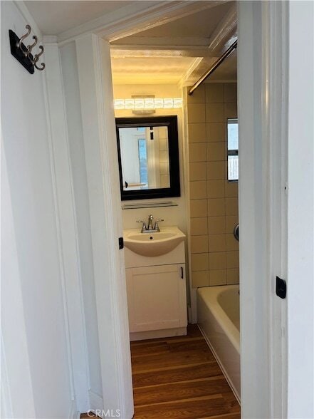 Building Photo - 274 Cliff Dr