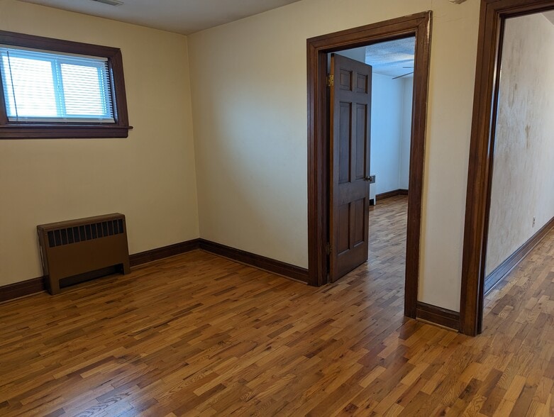 Bonus Rm - Entry to Bdrm #1 - 69 E First St
