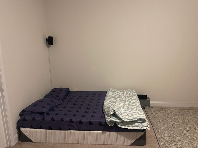 Building Photo - 10516 Seneca Falls Pl