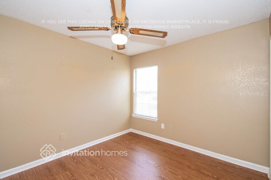 Building Photo - 8258 Lakemont Dr