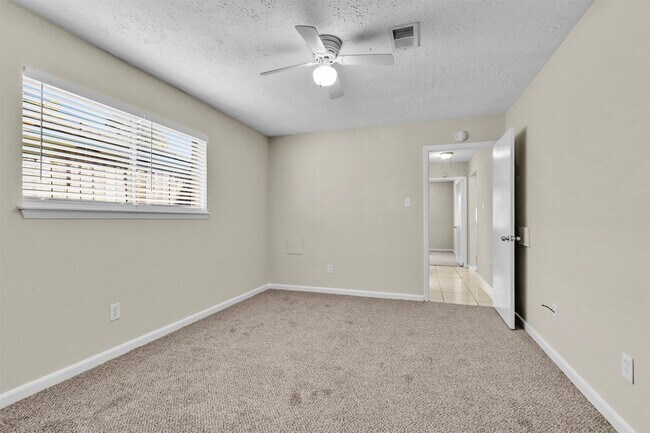 Building Photo - 23038 Banquo Dr