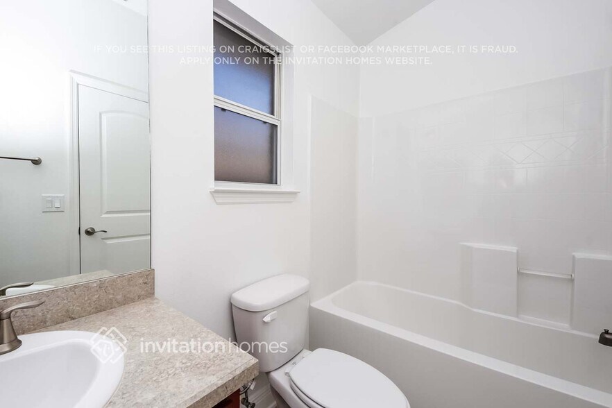 Building Photo - 172 Secret Dr