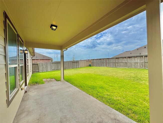 Building Photo - 3042 Camelia View Ln