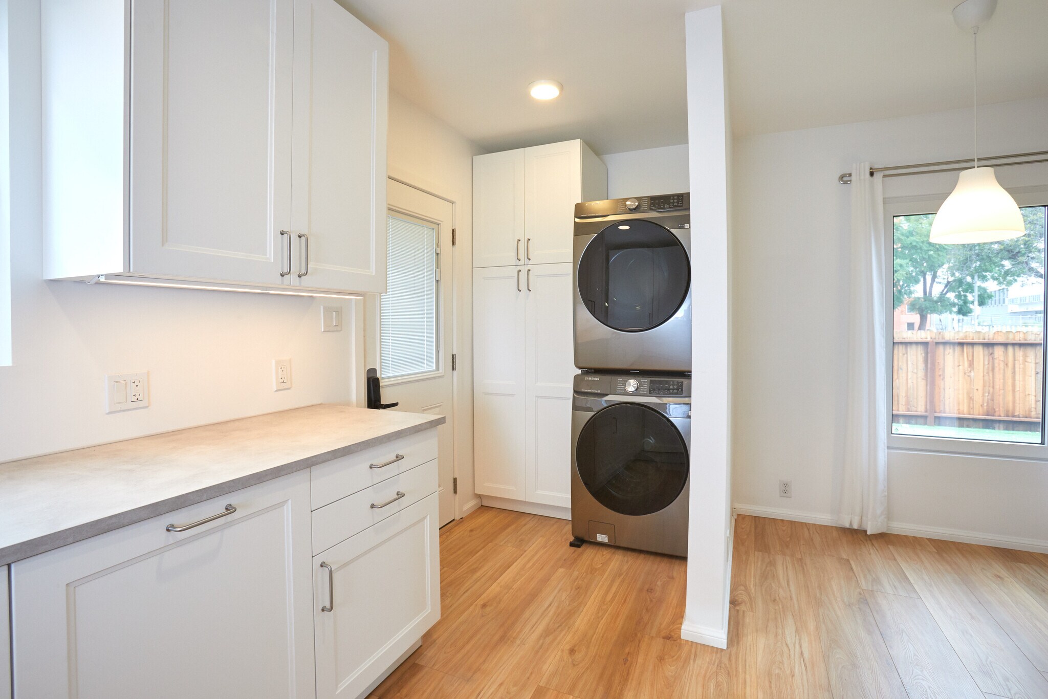 Laundry - 13320 Zanja St