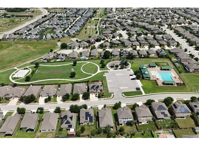 Building Photo - 7932 Gato Ln