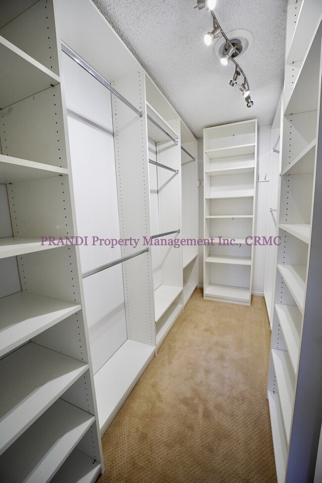 Building Photo - Spyglass Hill Condo Featuring Scenic Mt. T...