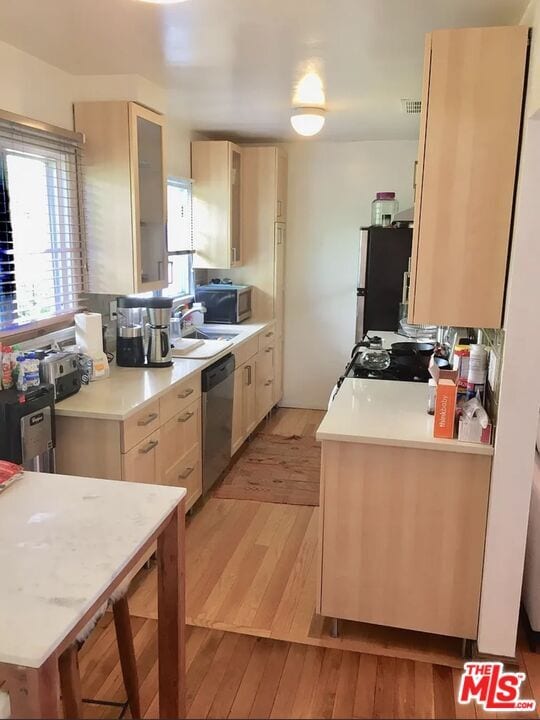 Building Photo - 2329 Clark Ave