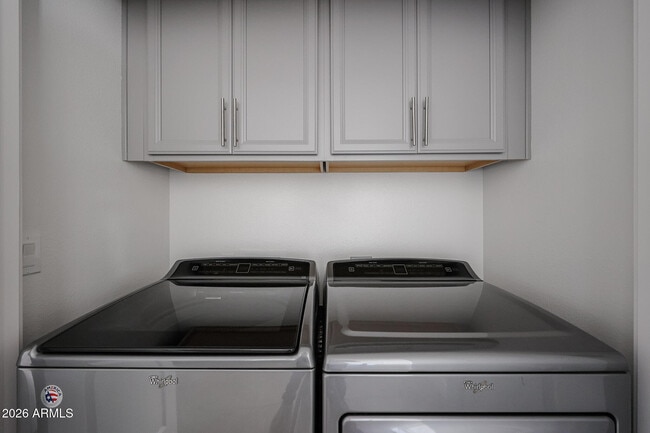 Building Photo - 2511 W Queen Creek Rd