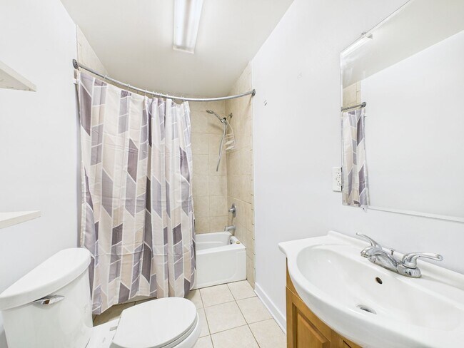 Building Photo - 9123 Cameron St