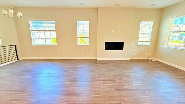 Building Photo - FANTASTIC 2019 4 Bed 3.5 Bath Ranch with over 3,000 finished SqFt in the Castlewood Neighborhood ...