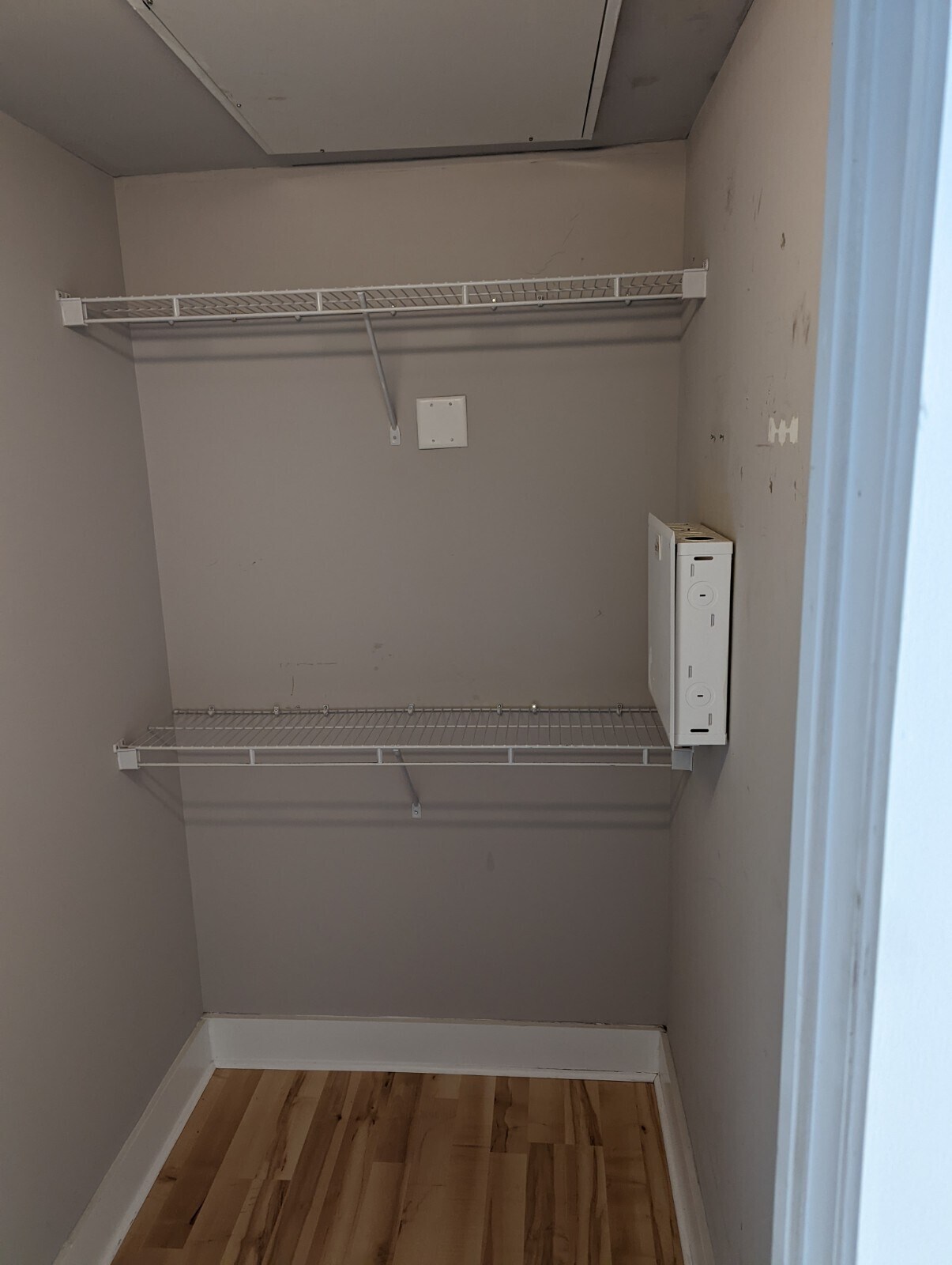 Walk-in Closet - 535 S Upper St