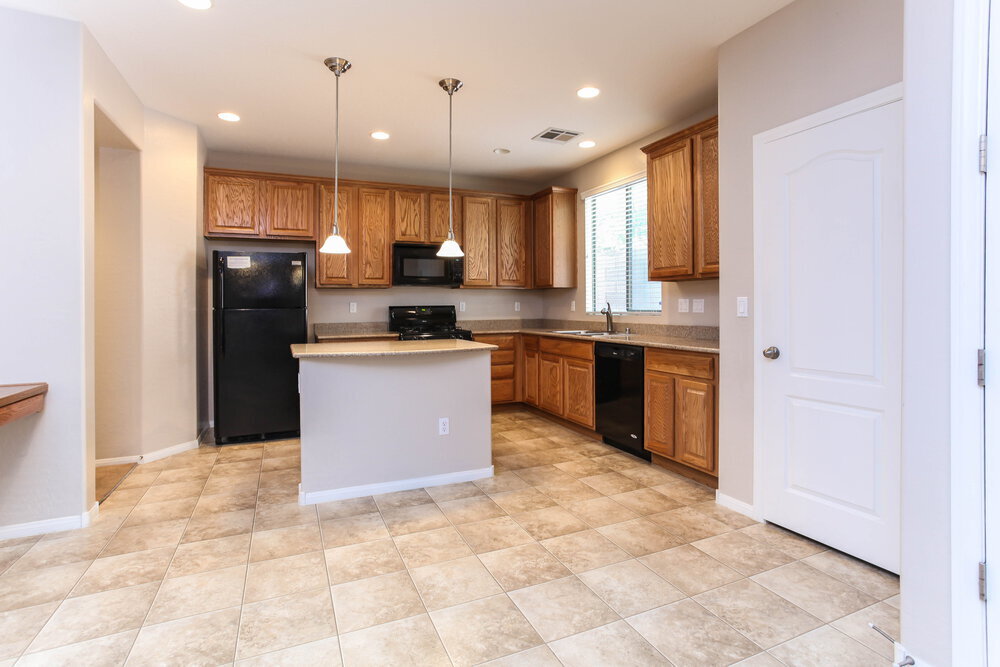 Building Photo - 10436 Scotch Elm Ave
