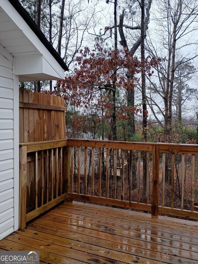 Building Photo - 10 Oak Mt Dr