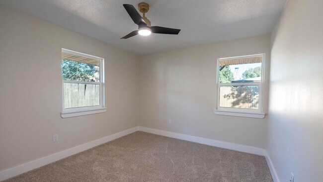 Building Photo - 1 Stafford Cir NE