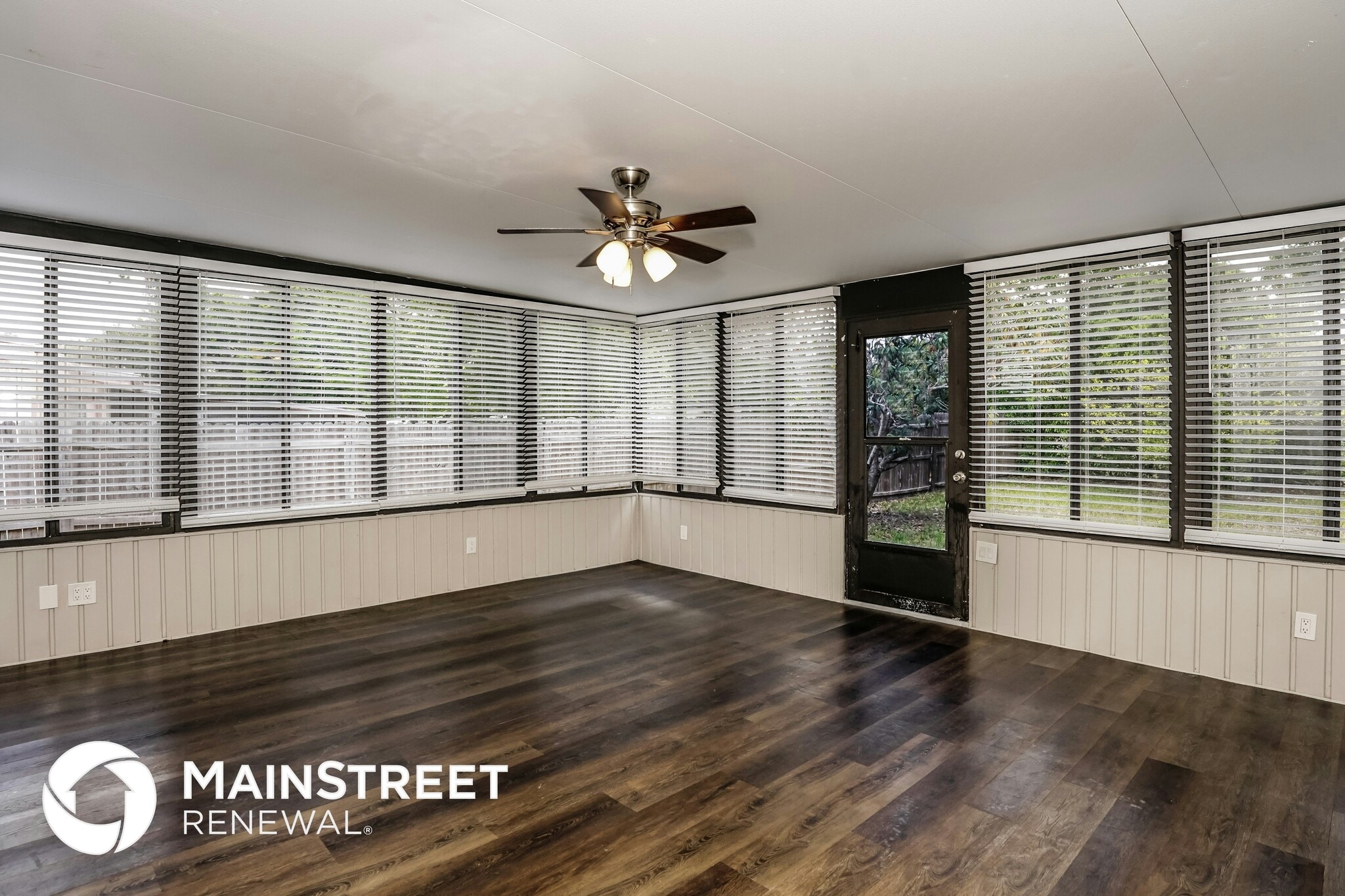 Building Photo - 1475 Daroca Dr