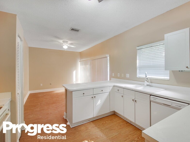 Building Photo - 9216 SW 213th Ln