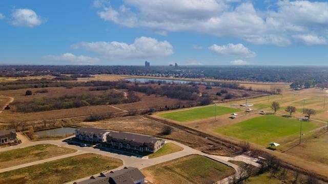 Building Photo - 3201 Solana Cir