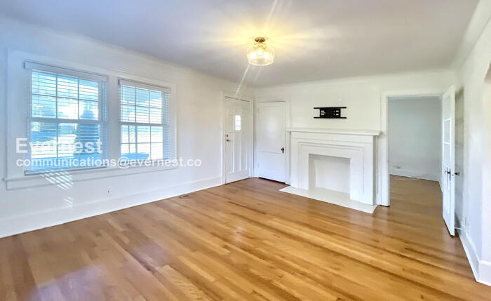 Building Photo - 1618 Hickory Valley Rd