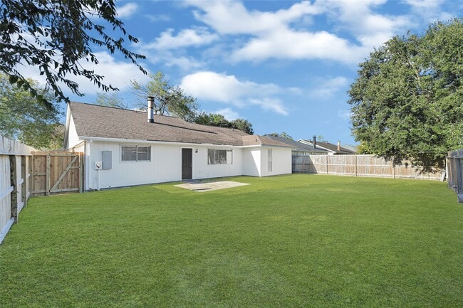 Building Photo - 8402 Bird Meadow Ln