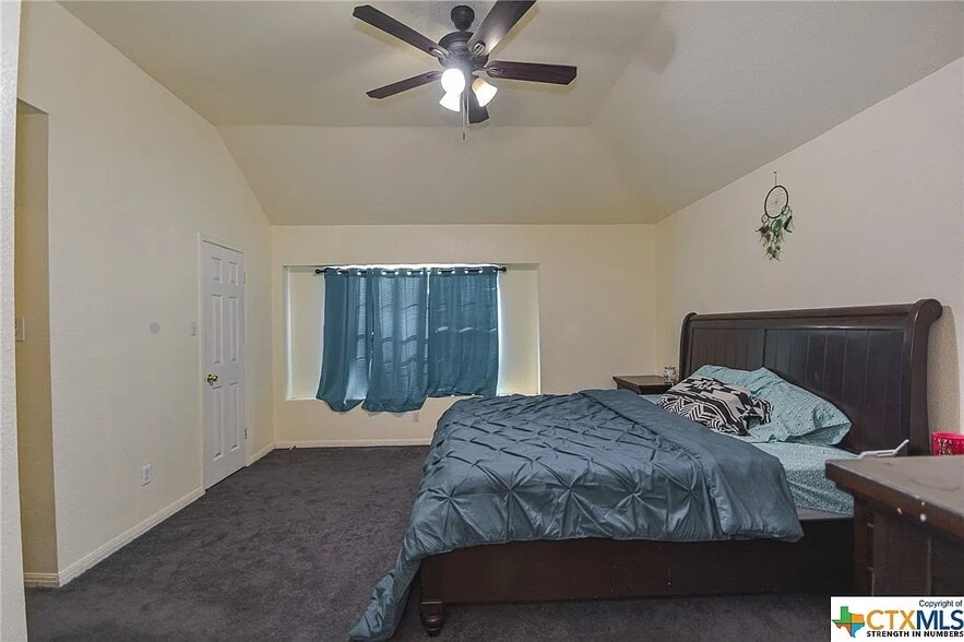 Building Photo - 2404 Magnum Cir