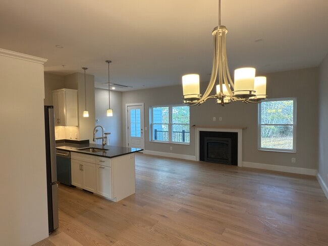 Building Photo - 42 O'Neil St