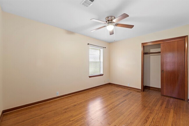 Building Photo - 1027 Stonecrest Dr