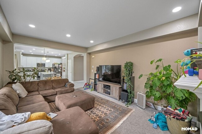 Building Photo - 1321 S Lansing Ct