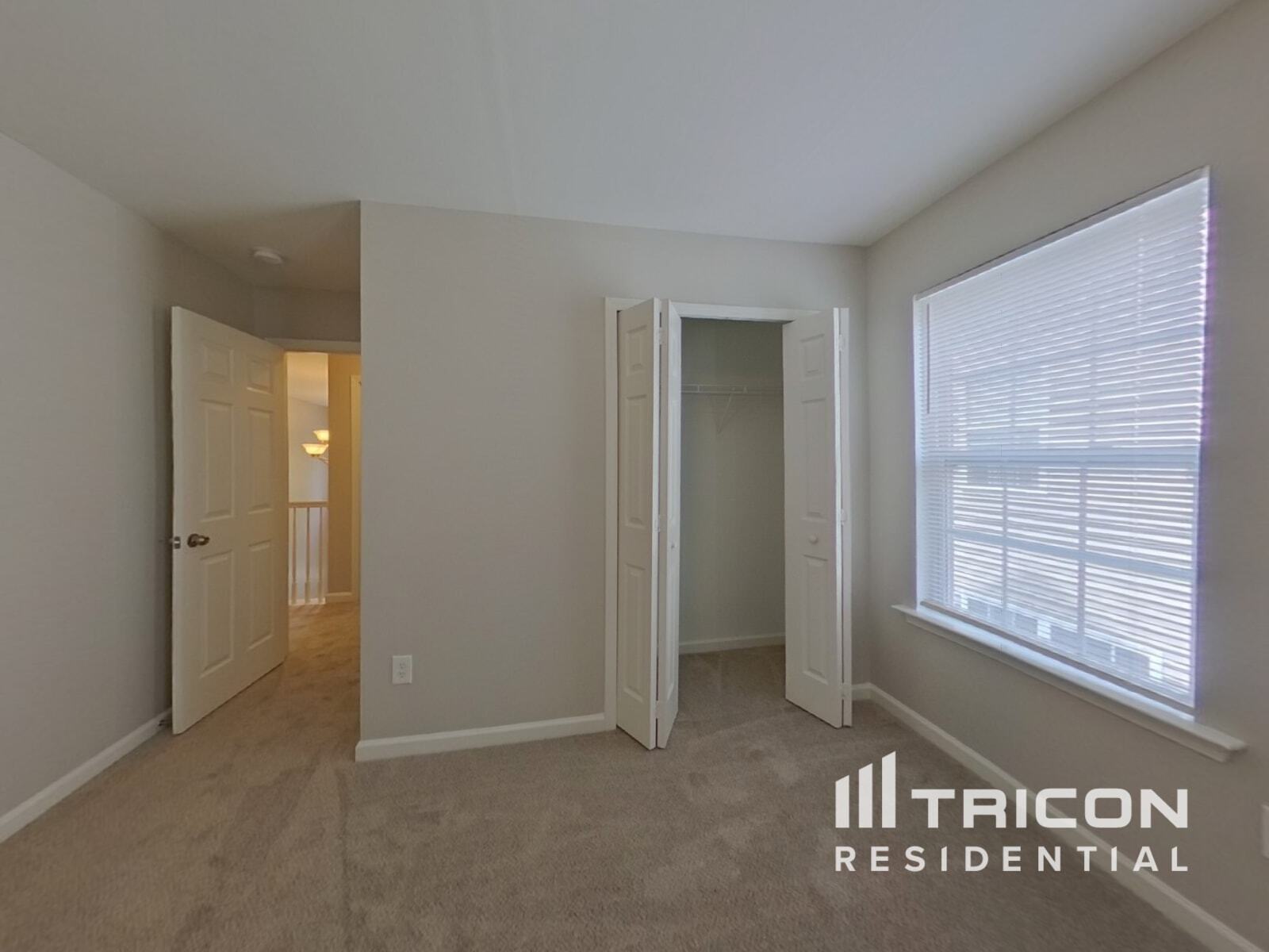 Building Photo - 301 Minitree Ln