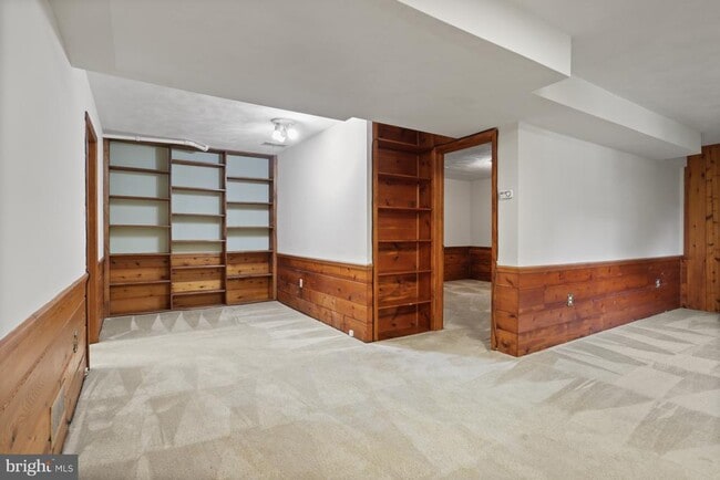 Building Photo - 6139 Tompkins Dr