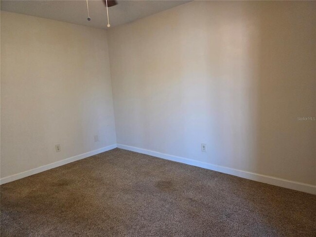 Building Photo - 2448 Columbia Dr