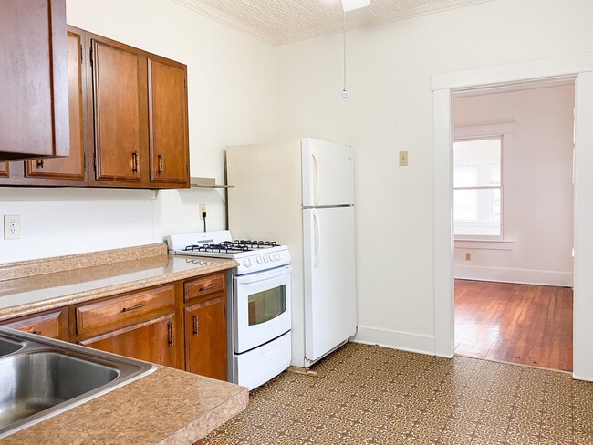 Building Photo - 1802 Tangerine St