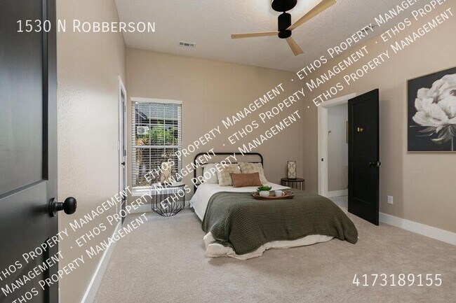 Building Photo - 1530 N Robberson-