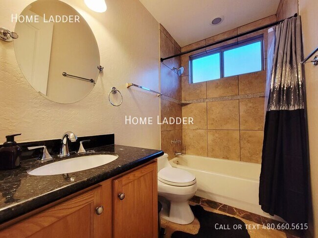 Building Photo - 4027 E Kirkland Rd