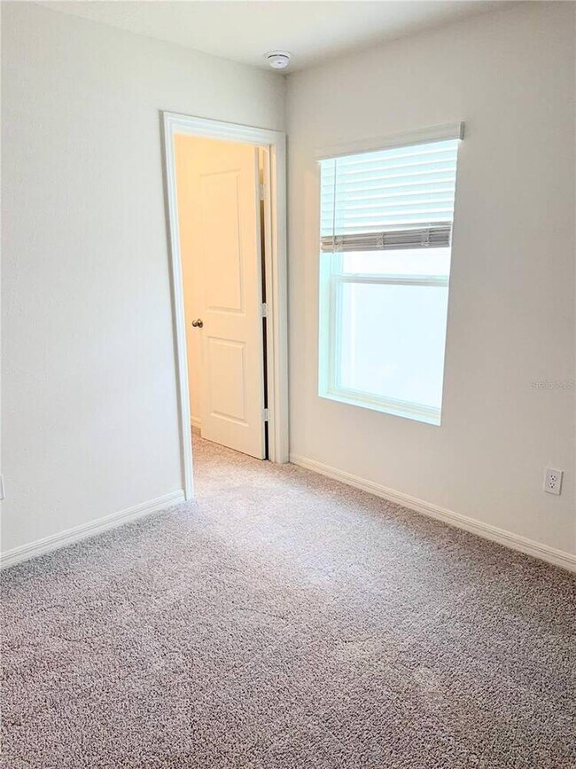 Building Photo - 2905 Lavanda Dr