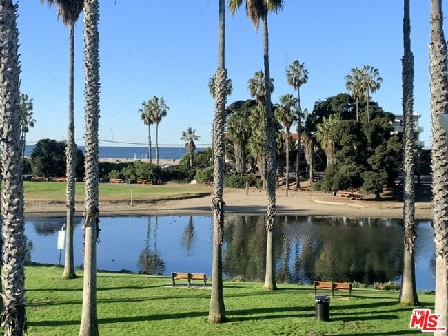 Building Photo - 6623 Esplanade