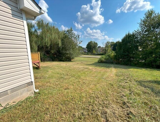 Building Photo - 402 Faulkner Dr