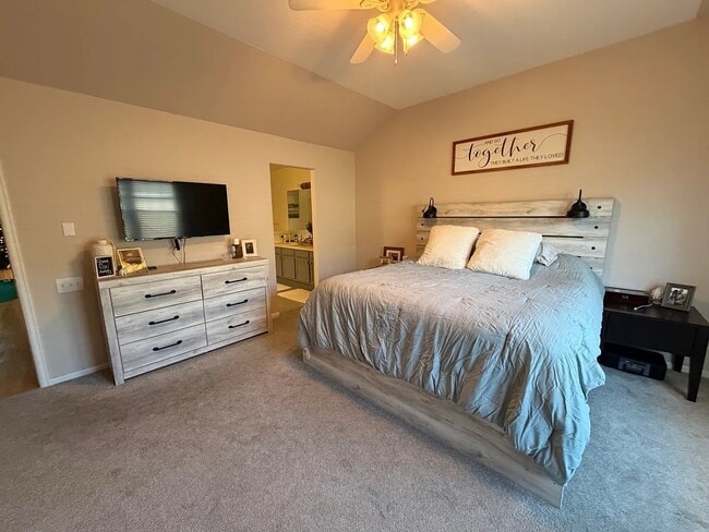 Building Photo - 9804 Grove St