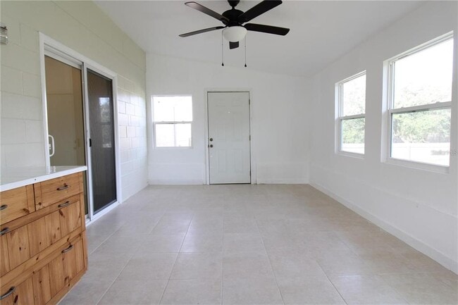 Building Photo - 2640 Collingswood Dr