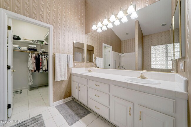 Building Photo - 14137 W Green Hollow Terrace