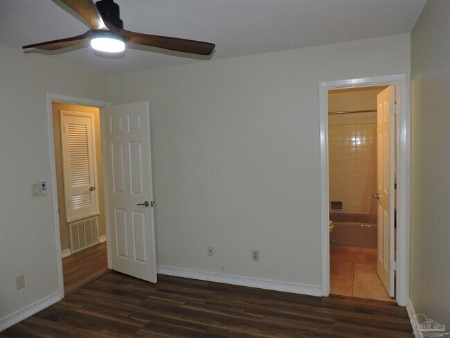 Building Photo - 5485 Willard Norris Rd