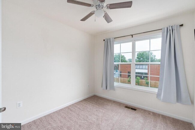 Building Photo - 4509 Ryelan Dr