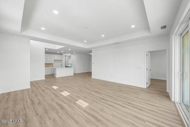 Building Photo - 8912 Parrot Pl