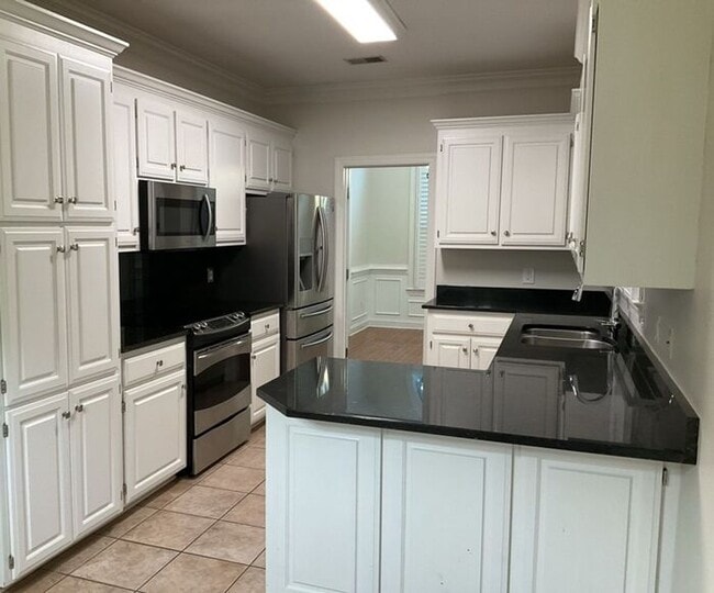 Building Photo - 104 Garden Trail Ln