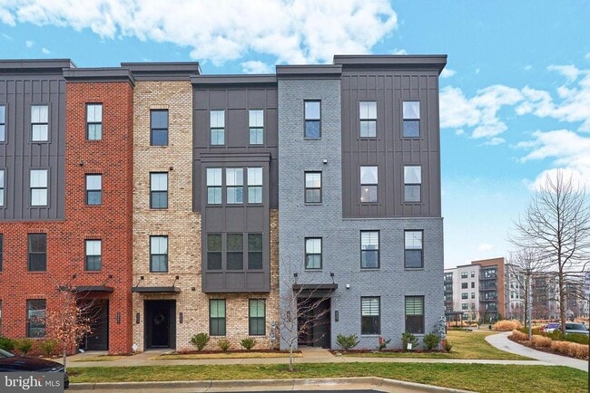 Building Photo - 2269 Woodland Gap Terrace