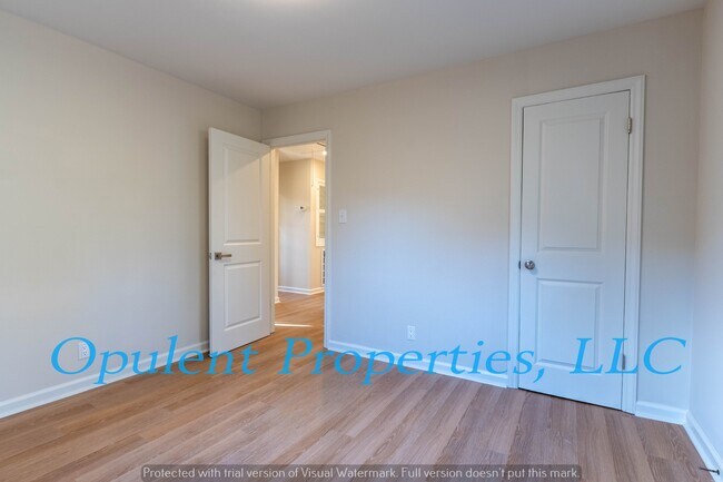 Building Photo - 834 Savage Rd