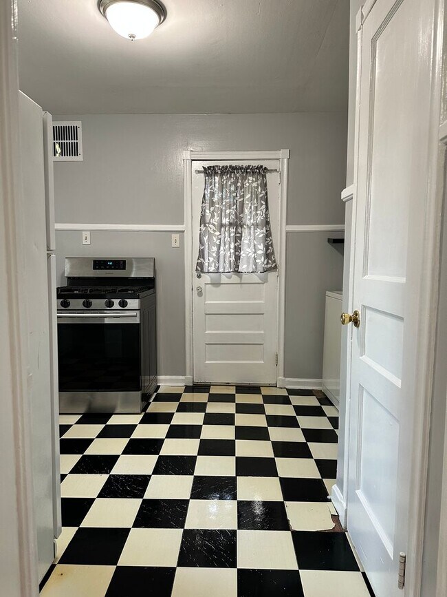 Building Photo - mks2547