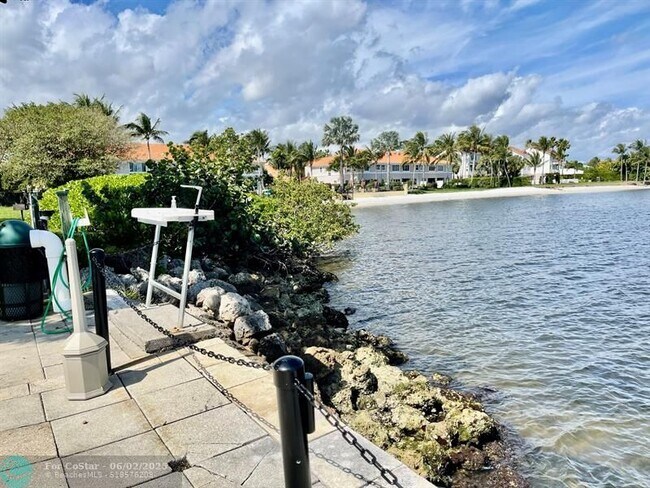 Building Photo - 120 Yacht Club Way