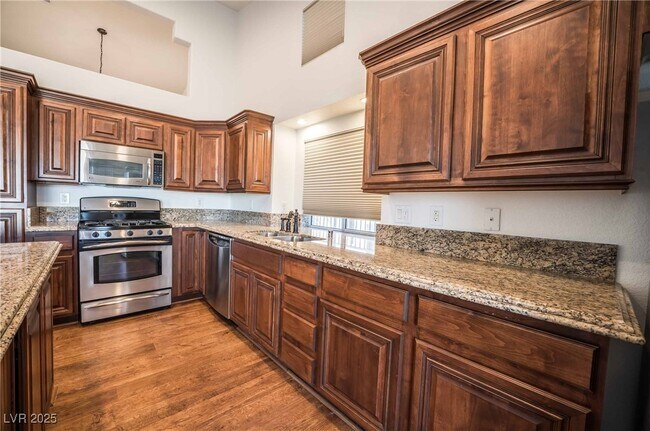 Building Photo - 8117 Creek Water Ln