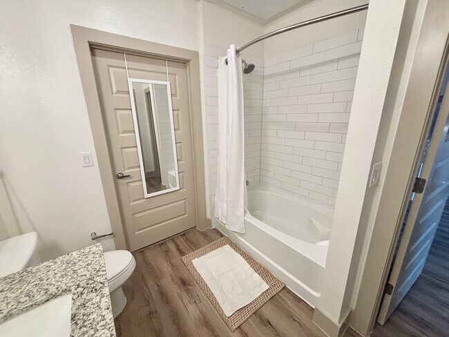 Building Photo - 18210 Park Row Blvd